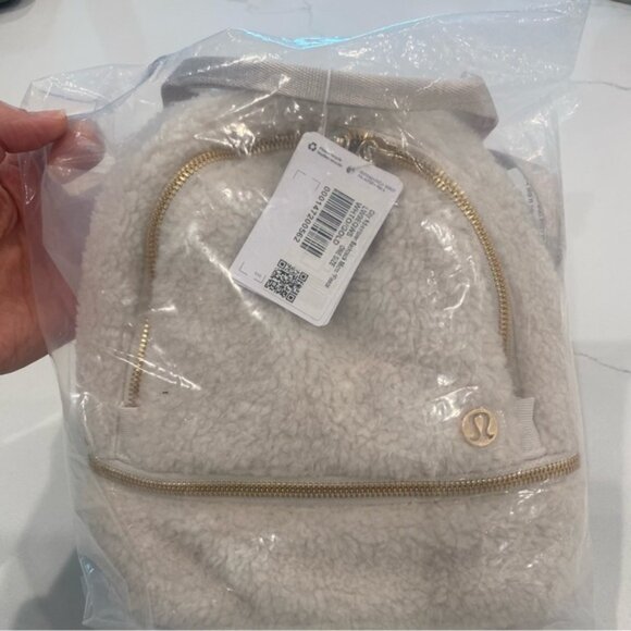 LULULEMON CITY ADVENTURER BACK PACK MICRO * FLEECE * 3L - Picture 8 of 8